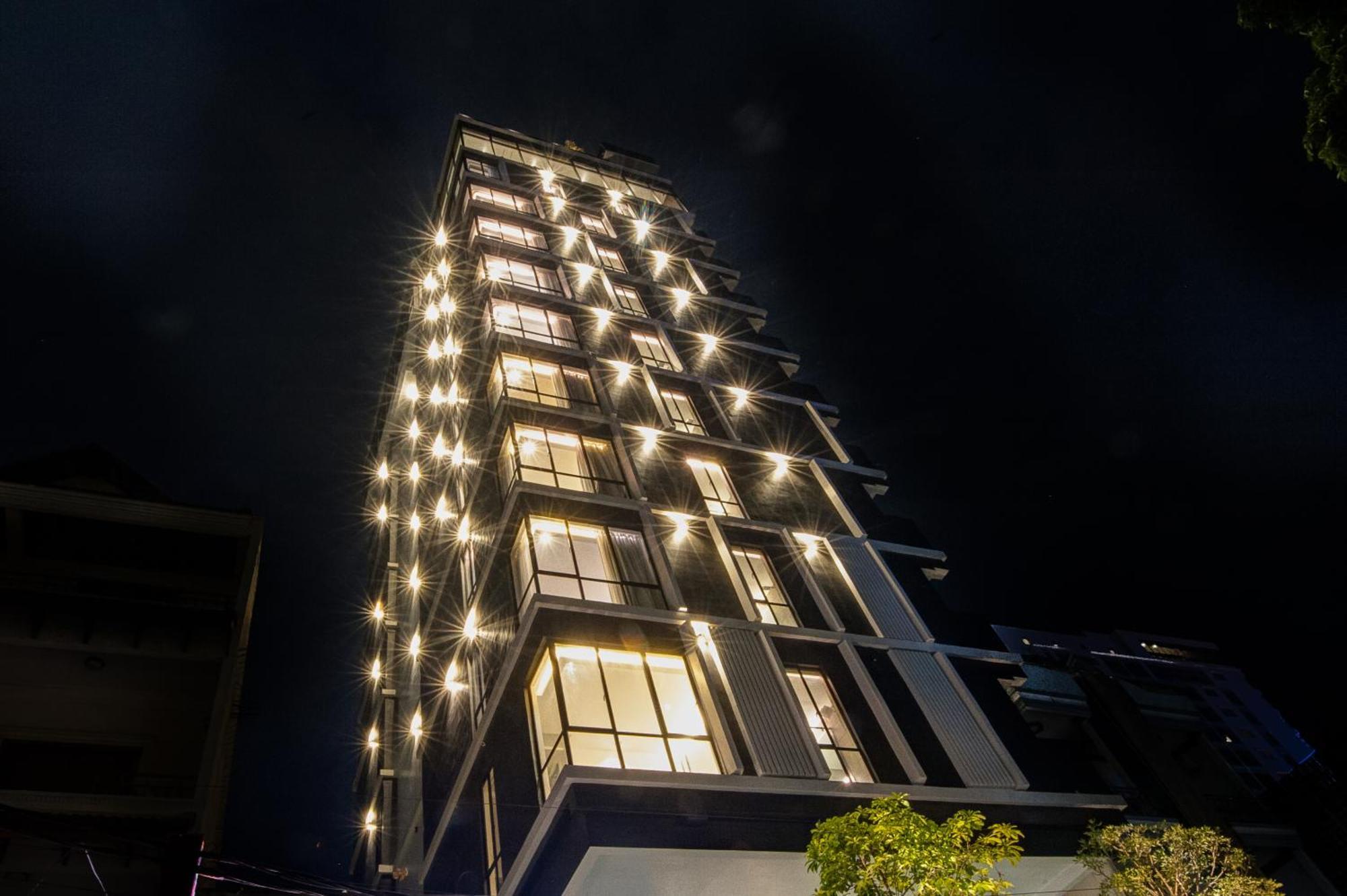 Glow Park Hotel Grand Royal Palace Phnom Penh Zewnętrze zdjęcie