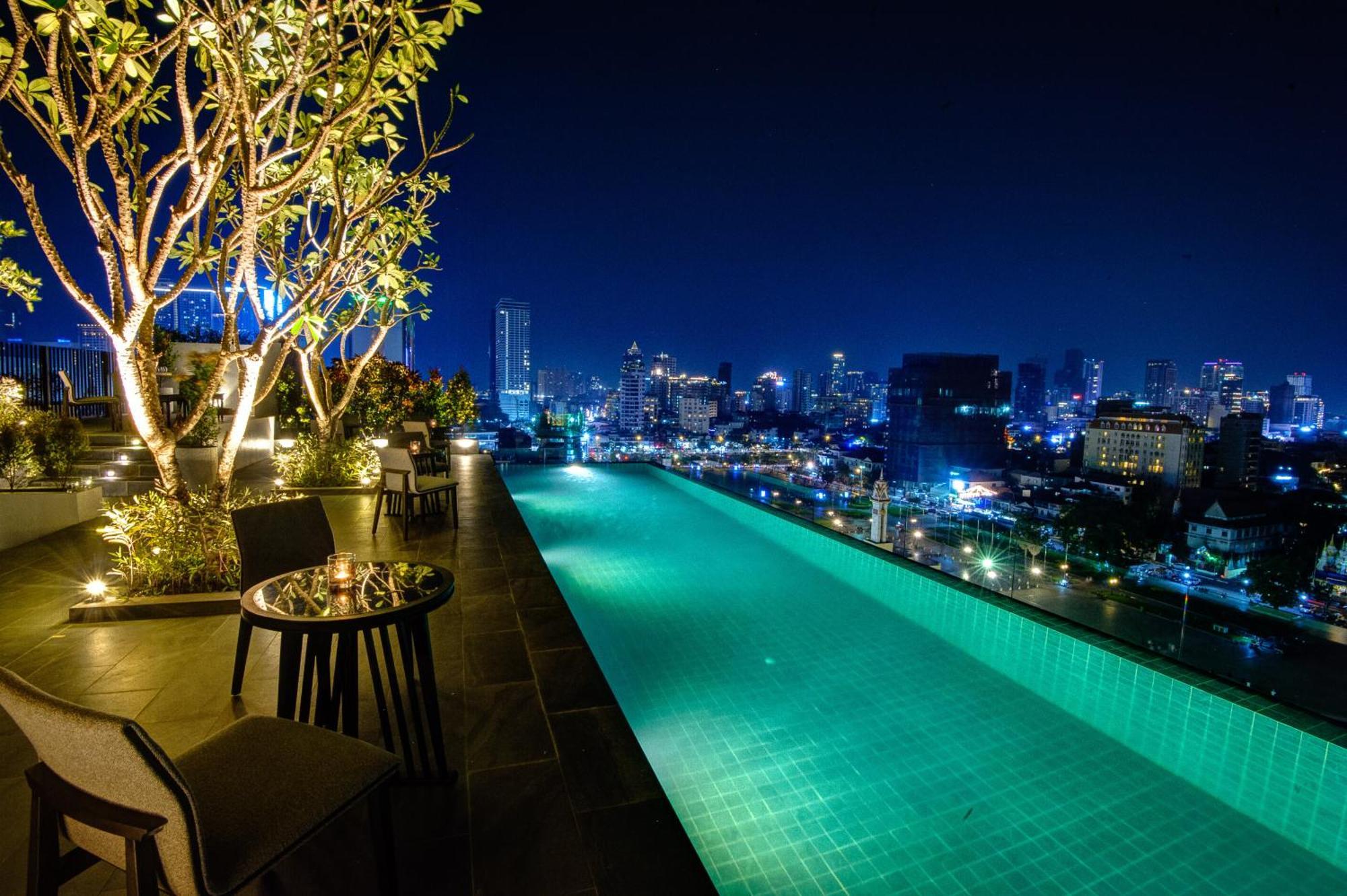 Glow Park Hotel Grand Royal Palace Phnom Penh Zewnętrze zdjęcie