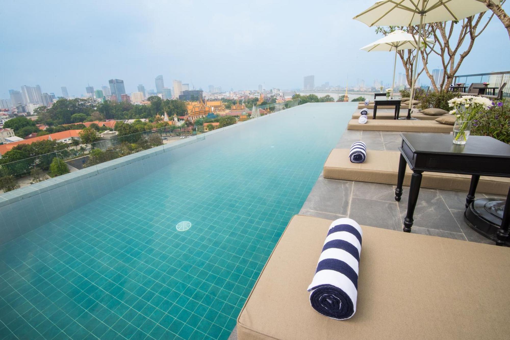 Glow Park Hotel Grand Royal Palace Phnom Penh Zewnętrze zdjęcie