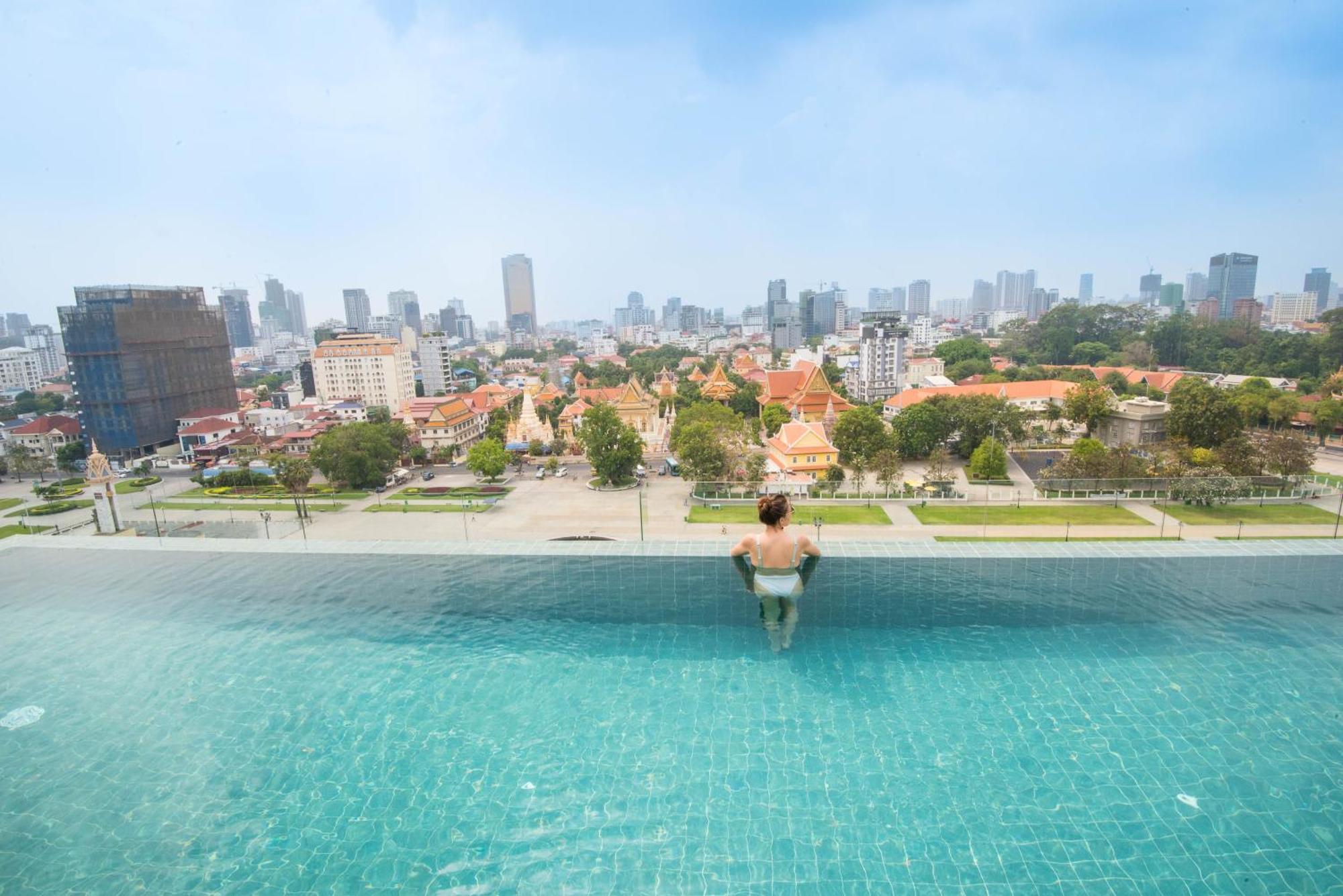 Glow Park Hotel Grand Royal Palace Phnom Penh Zewnętrze zdjęcie