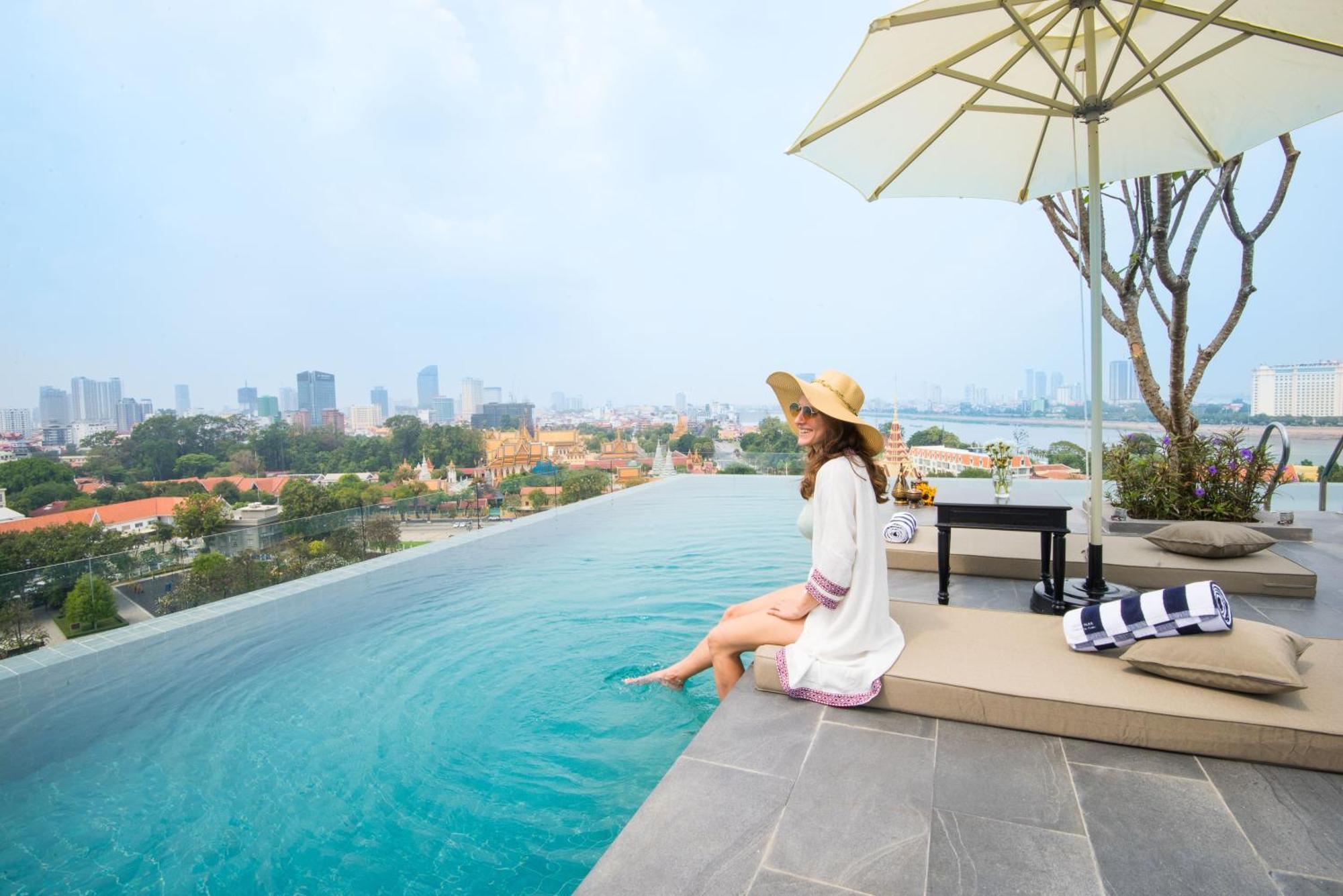Glow Park Hotel Grand Royal Palace Phnom Penh Zewnętrze zdjęcie